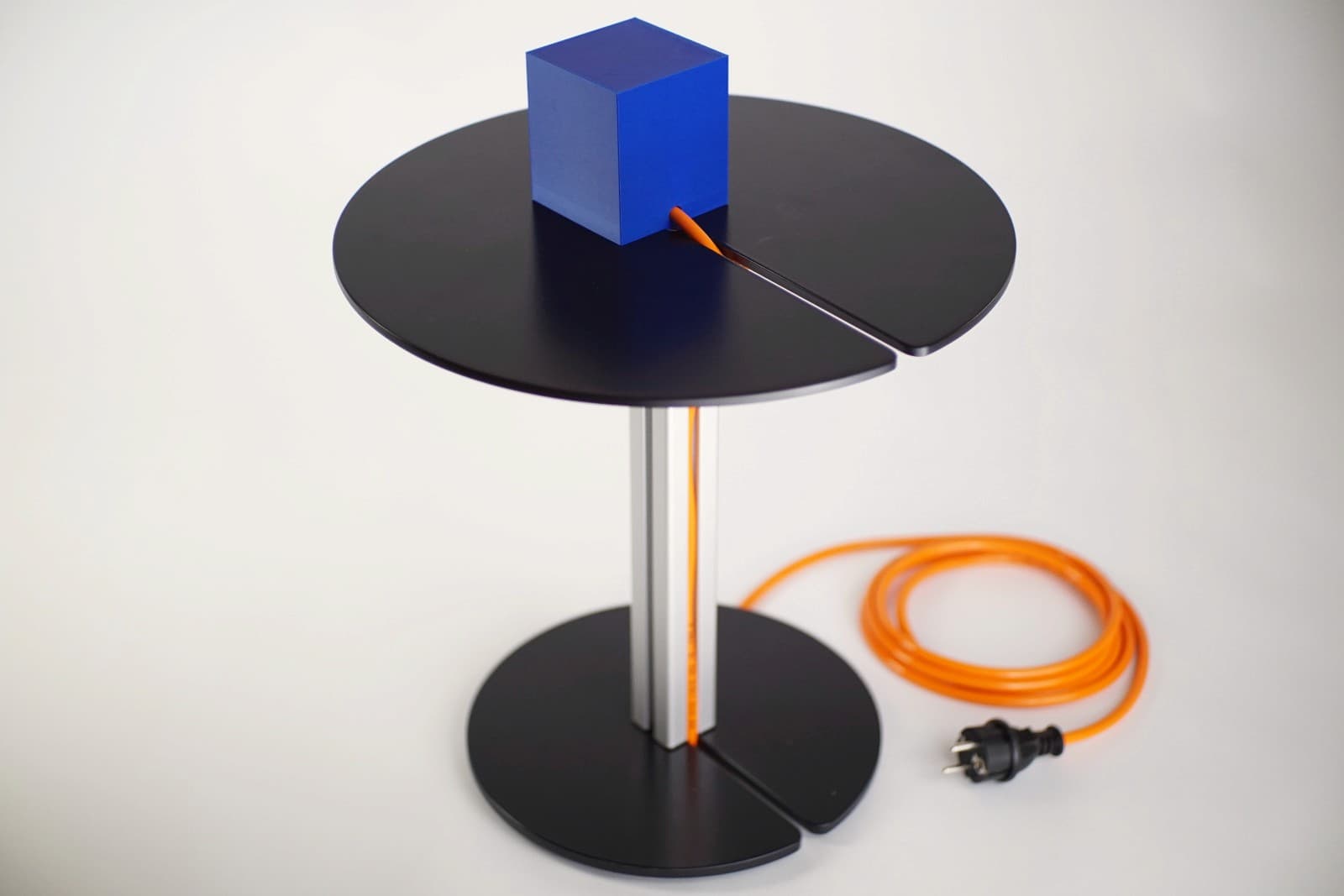 Sidetable INC1